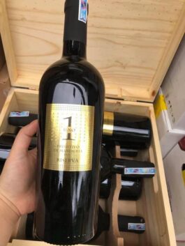 Rượu vang Ý Uno số 1 Primitivo Di Manduria Riserva